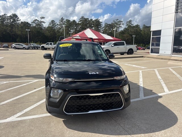 2022 Kia Soul LX photo 2