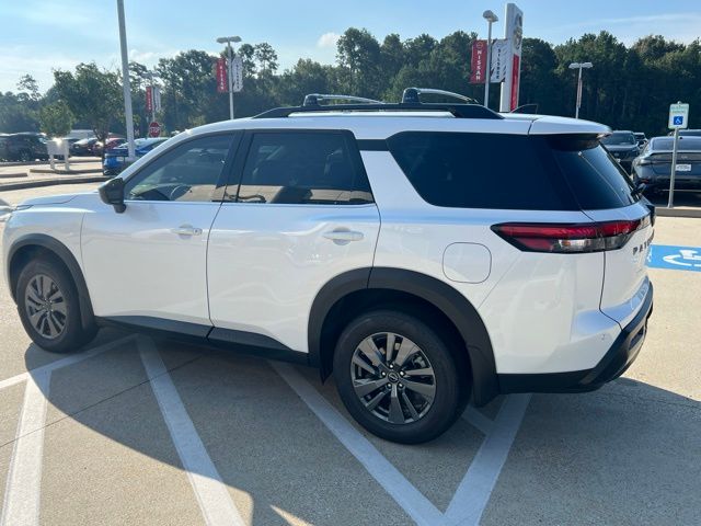 2026 Nissan Pathfinder SV - Photo 7