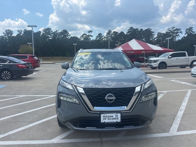 2023 Nissan Rogue SL photo 3