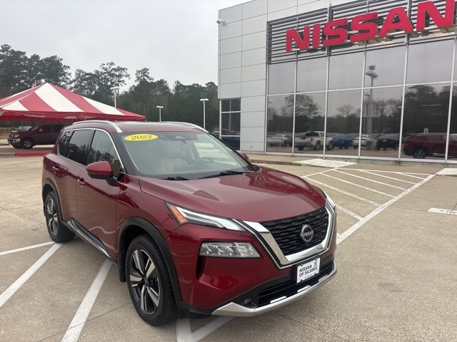 2022 Nissan Rogue Platinum's photo