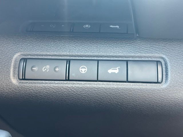 2026 Nissan Pathfinder SV - Photo 31