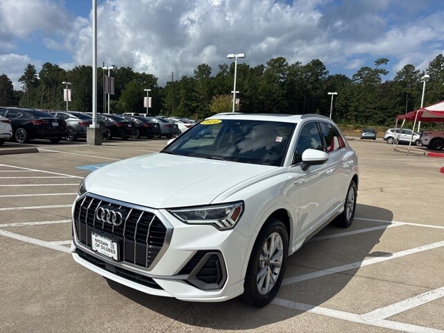 2024 Audi Q3 45 TFSI S line Premium photo 4