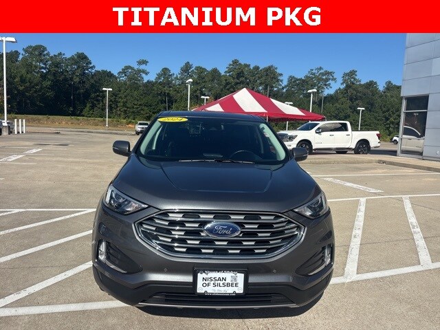 2024 Ford Edge Titanium photo 3