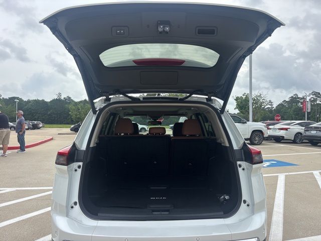 2026 Nissan Rogue Platinum - Photo 15