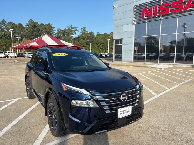 2026 Nissan Rogue Platinum's photo