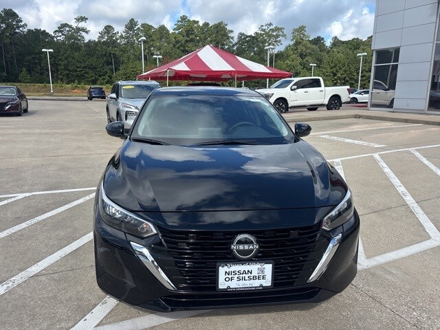2025 Nissan Sentra SV photo 3