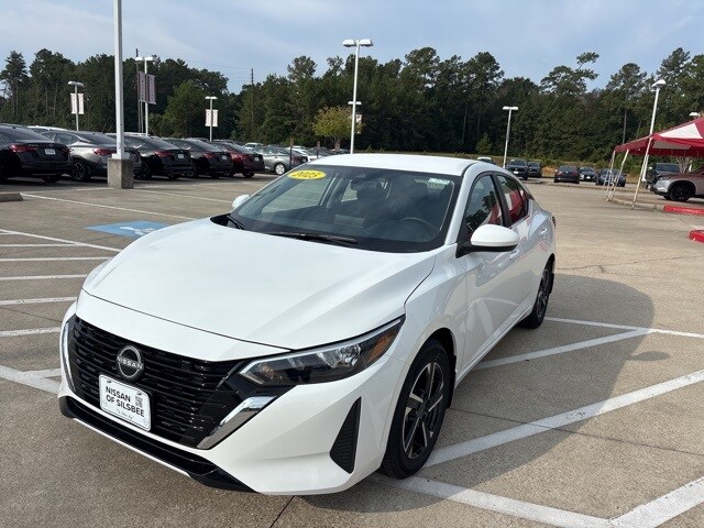 2025 Nissan Sentra SV photo 4