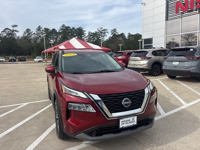 2023 Nissan Rogue SV's photo