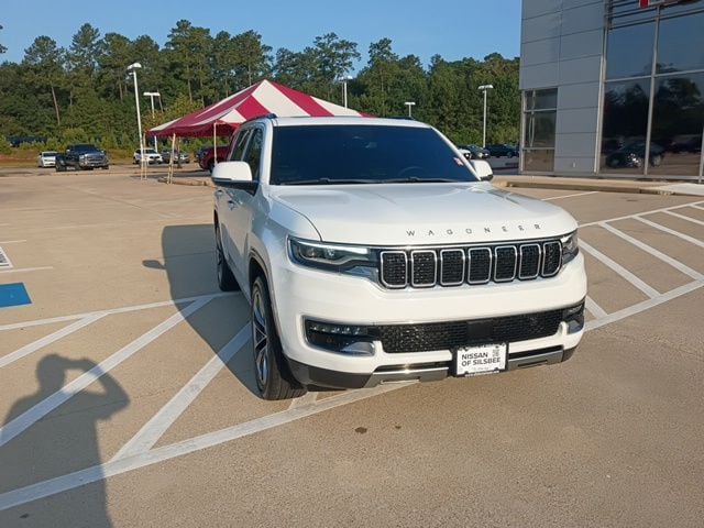 2022 Jeep Wagoneer Series III's photo