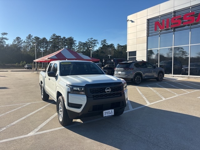 2026 Nissan Frontier S's photo
