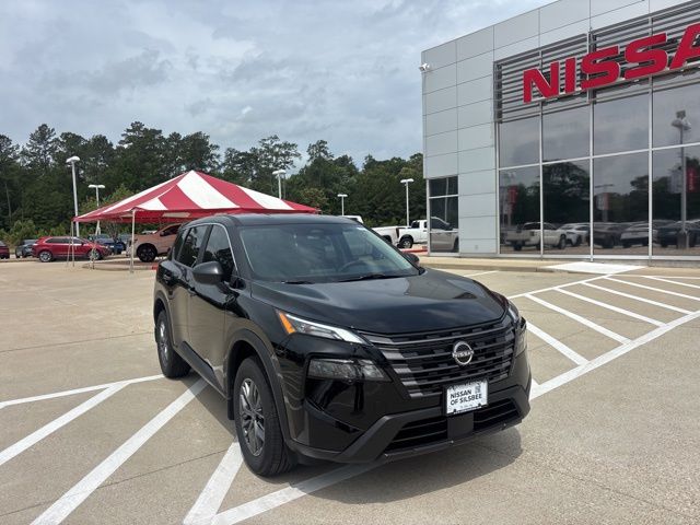 2026 Nissan Rogue S FWD's photo