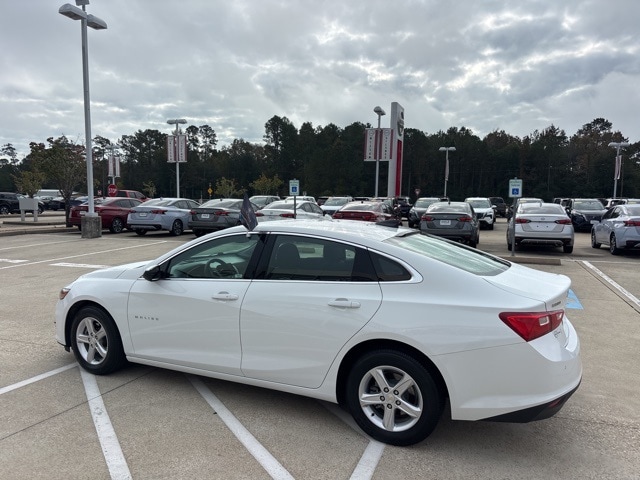 2024 Chevrolet Malibu LS photo 4