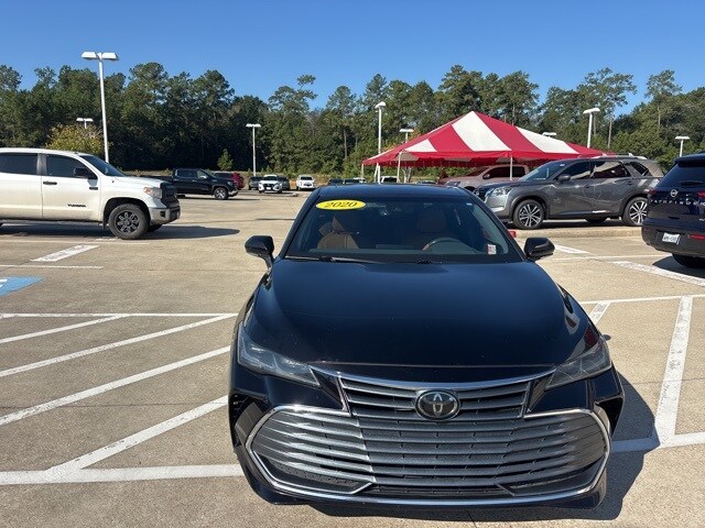 2020 Toyota Avalon Limited photo 2