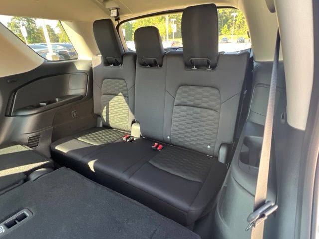 2026 Nissan Pathfinder SV - Photo 24