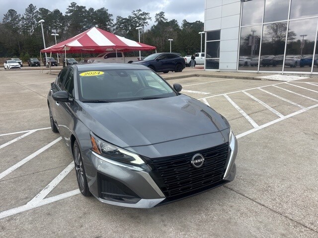 2024 Nissan Altima SV