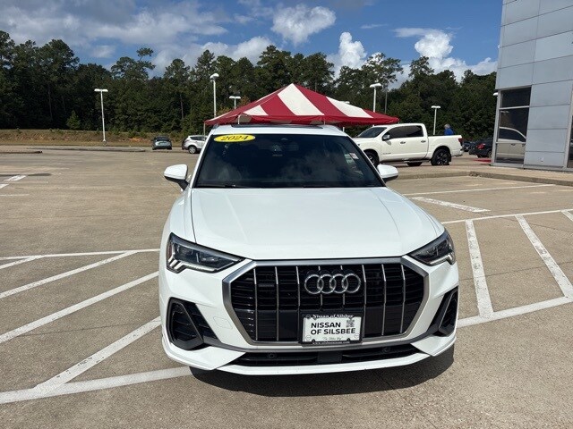 2024 Audi Q3 45 TFSI S line Premium photo 3
