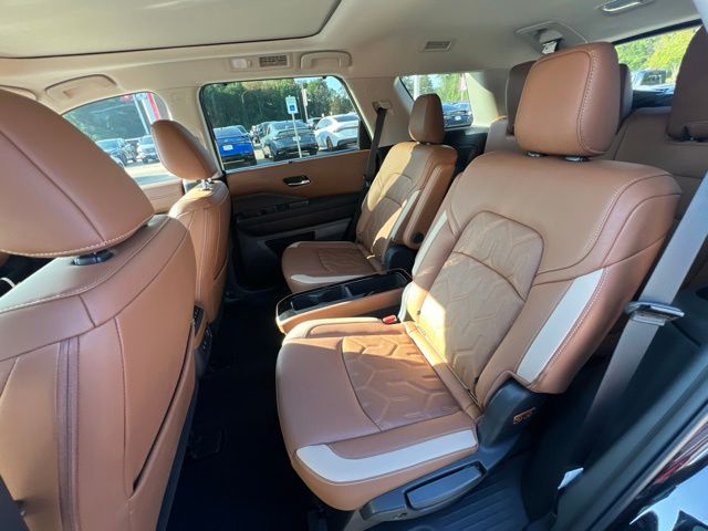 2026 Nissan Pathfinder Platinum - Photo 21