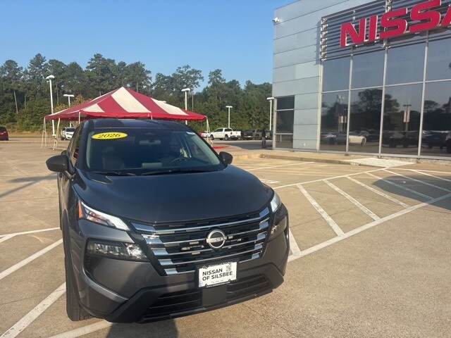 2026 Nissan Rogue S photo 2
