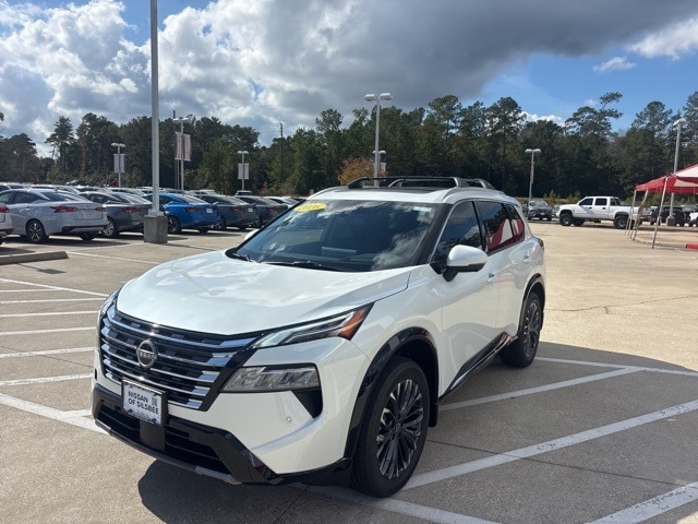 2026 Nissan Rogue Platinum photo 4