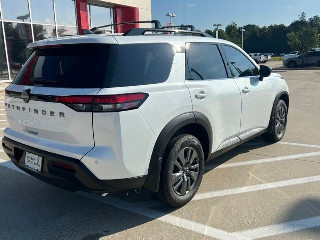 2026 Nissan Pathfinder SV - Photo 13
