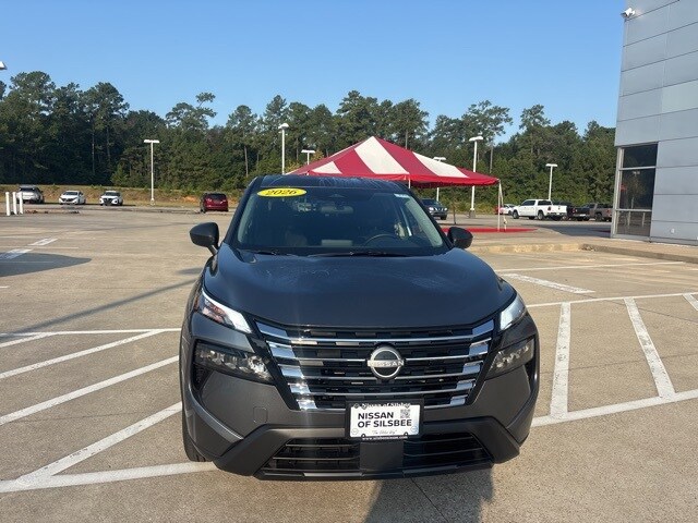 2026 Nissan Rogue S photo 3