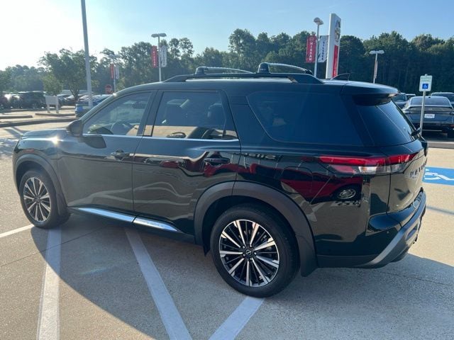 2026 Nissan Pathfinder Platinum - Photo 7