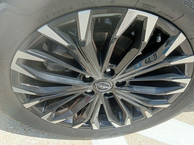 2026 Nissan Rogue Dark Armor - Photo 17