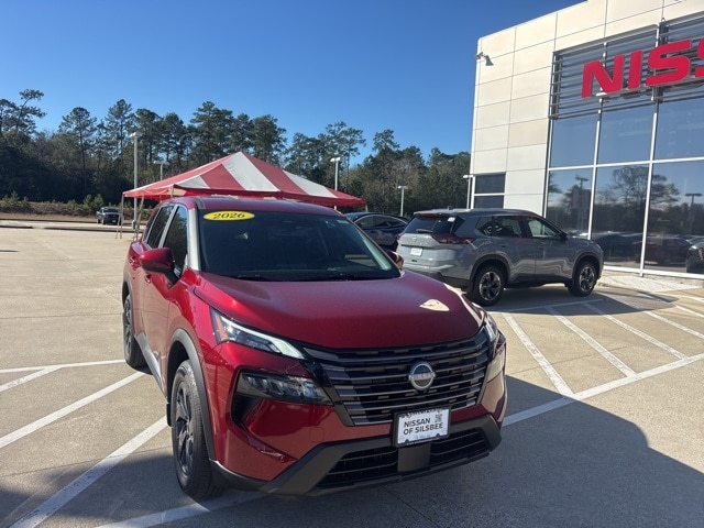 2026 Nissan Rogue SV's photo