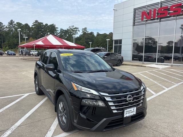 2026 Nissan Rogue S's photo