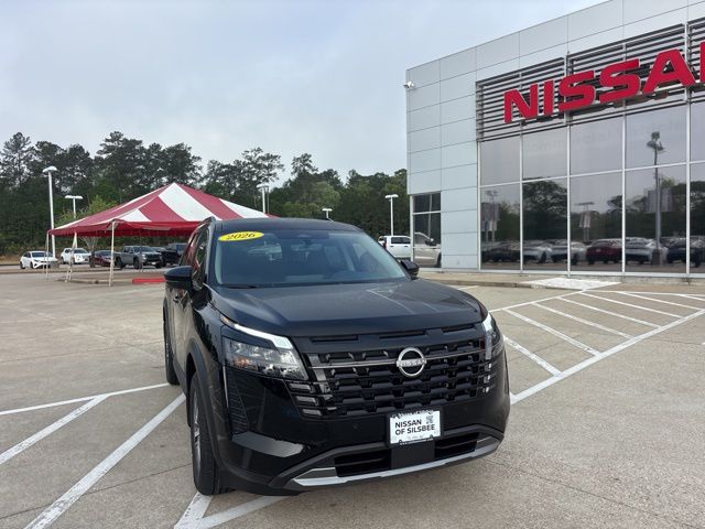 2026 Nissan Pathfinder SL 2WD's photo