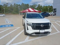 2026 Nissan Pathfinder Platinum SUV