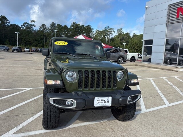 2021 Jeep Gladiator Sport photo 2