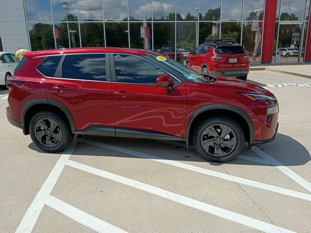 2026 Nissan Rogue SV - Photo 15
