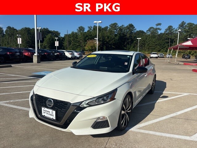 2021 Nissan Altima SR photo 4