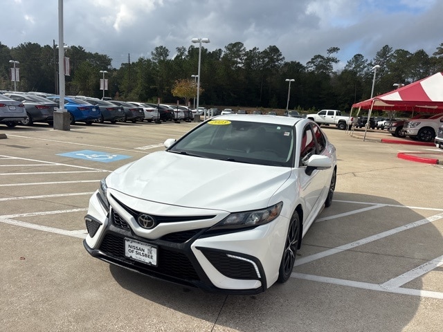 2023 Toyota Camry SE photo 4