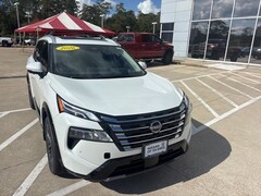 2026 Nissan Rogue Platinum SUV