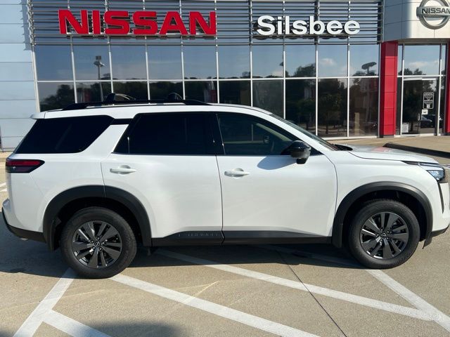 2026 Nissan Pathfinder SV - Photo 15