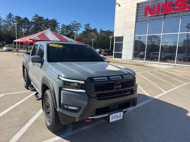 2026 Nissan Frontier PRO-X's photo