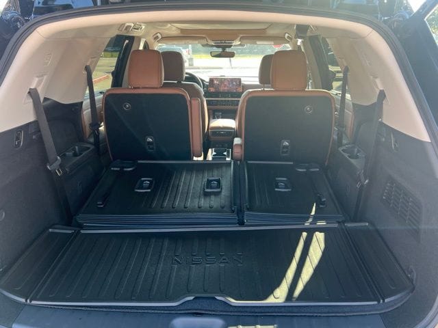 2026 Nissan Pathfinder Platinum - Photo 18