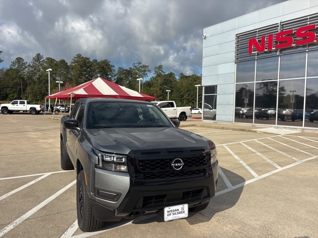 2026 Nissan Frontier SV's photo