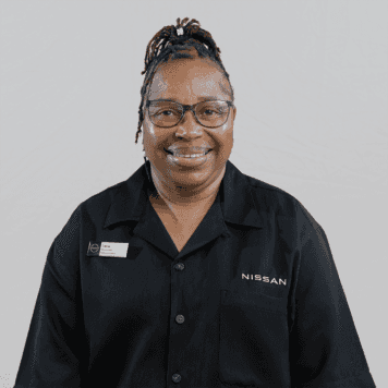 Staff member Lena Livings from ID_9ca408