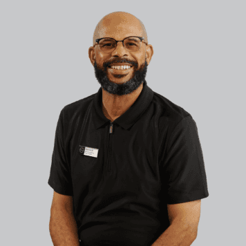 Staff member Dennis Bernal from ID_dde83e