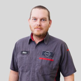 Staff member Mike Wallace from ID_9ca408