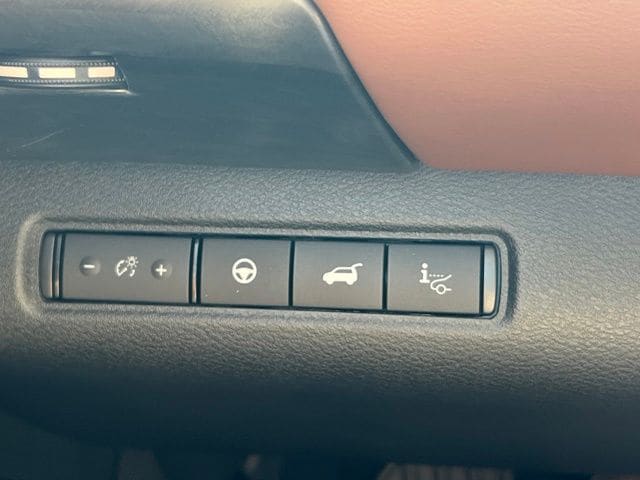 2026 Nissan Pathfinder Platinum - Photo 28