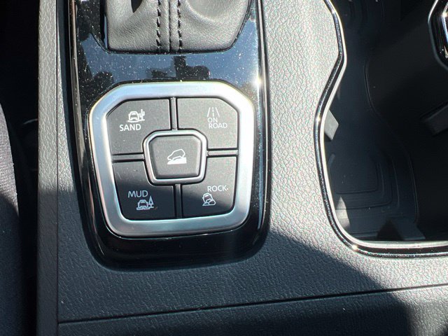 2026 Nissan Frontier SV - Photo 25