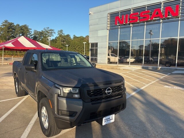 2026 Nissan Frontier S's photo