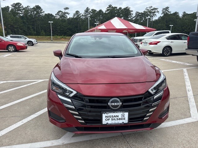 2025 Nissan Versa 1.6 SV photo 2