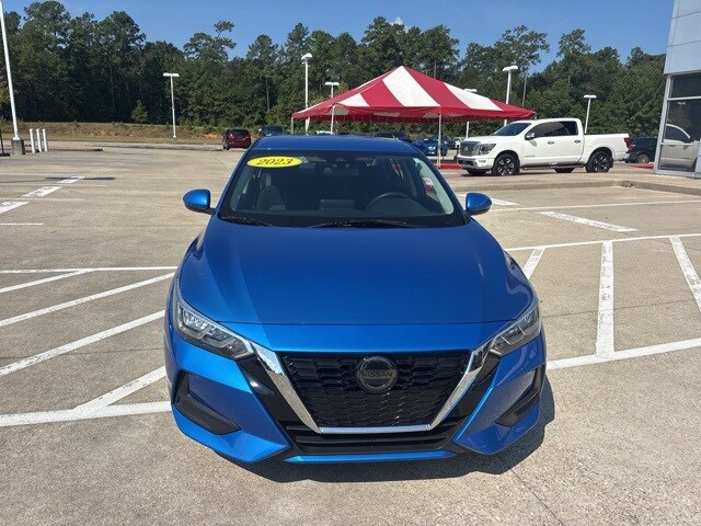 2023 Nissan Sentra SV photo 3
