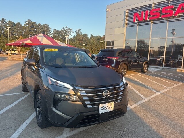 2026 Nissan Rogue SV photo 2