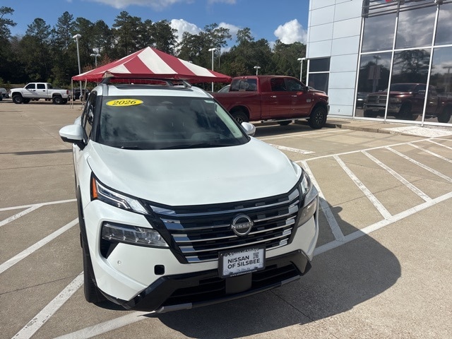 2026 Nissan Rogue Platinum photo 2